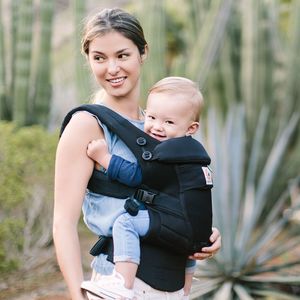 Porte bébé : le guide complet pour choisir le bon