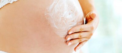 Risque d’utiliser des produits de beauté pendant la grossesse