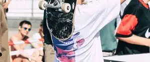 Skateboard : Les vêtements et équipements essentiels