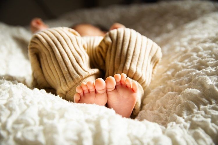 pieds bébé